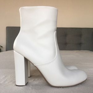 White heeled boot